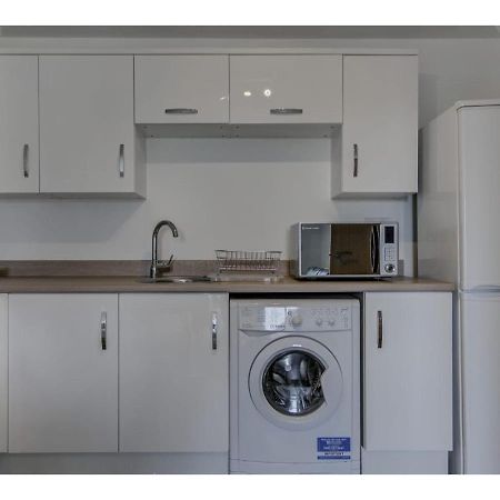 Large, Spacious And Modern Apt For 4 In Манчестер Экстерьер фото